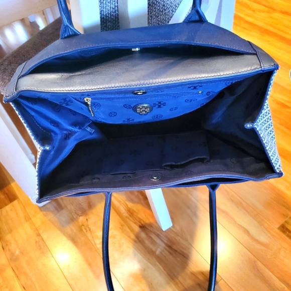 Tory Burch Bag - Picture 4 of 12